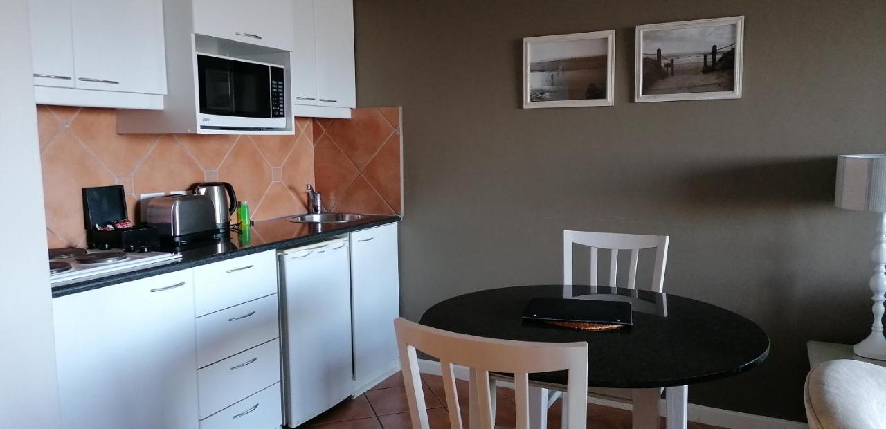 Cape Town Beachfront Apartments At Leisure Bay Extérieur photo