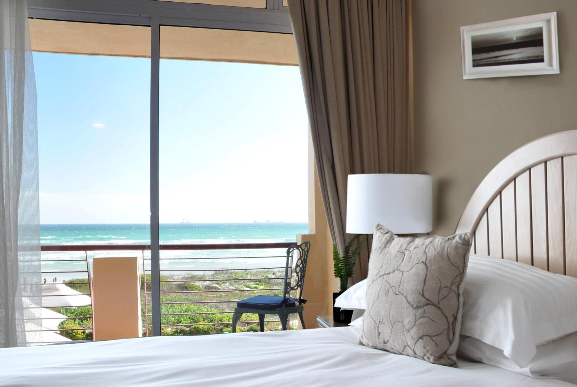 Cape Town Beachfront Apartments At Leisure Bay Extérieur photo