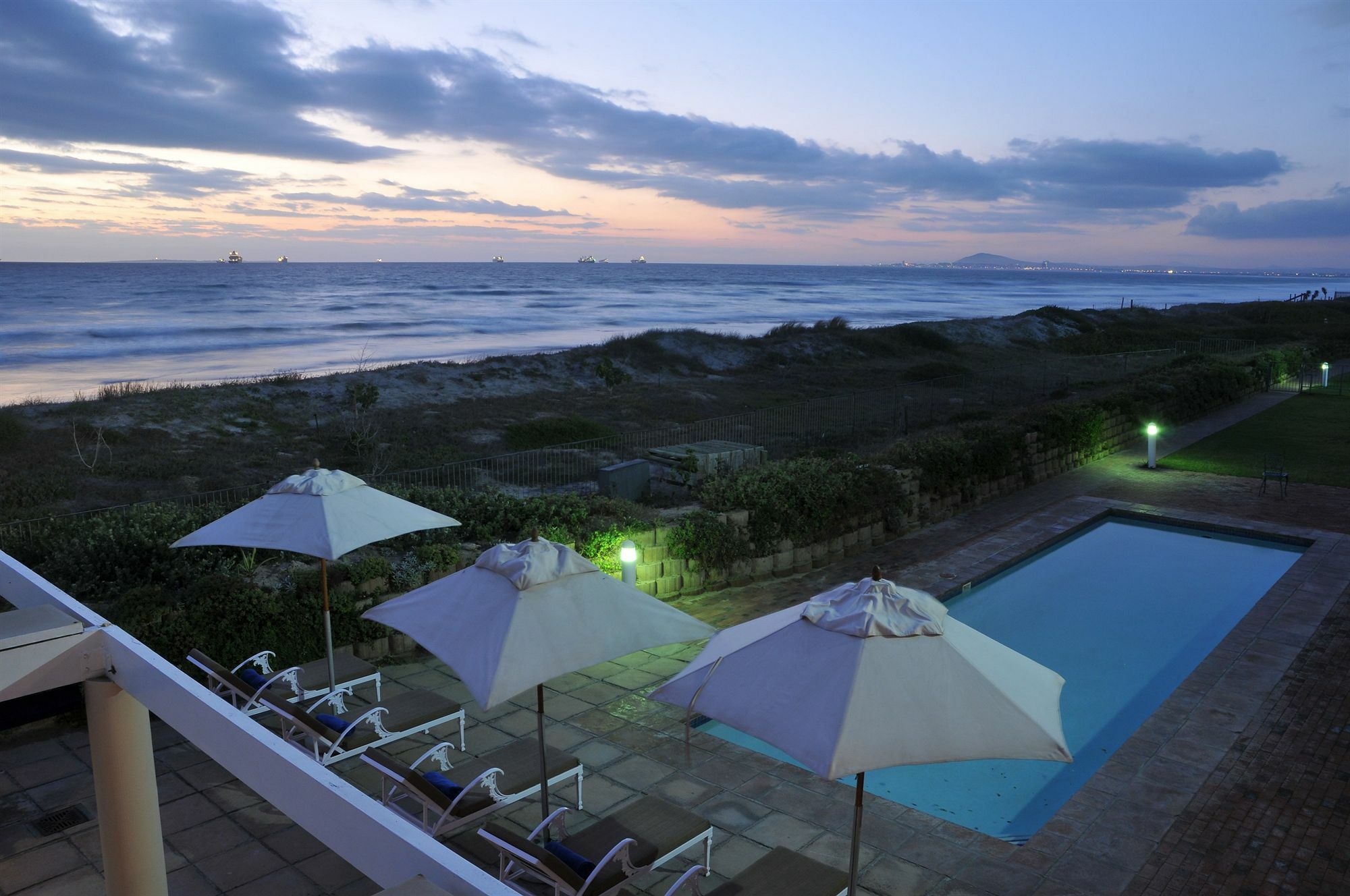 Cape Town Beachfront Apartments At Leisure Bay Extérieur photo