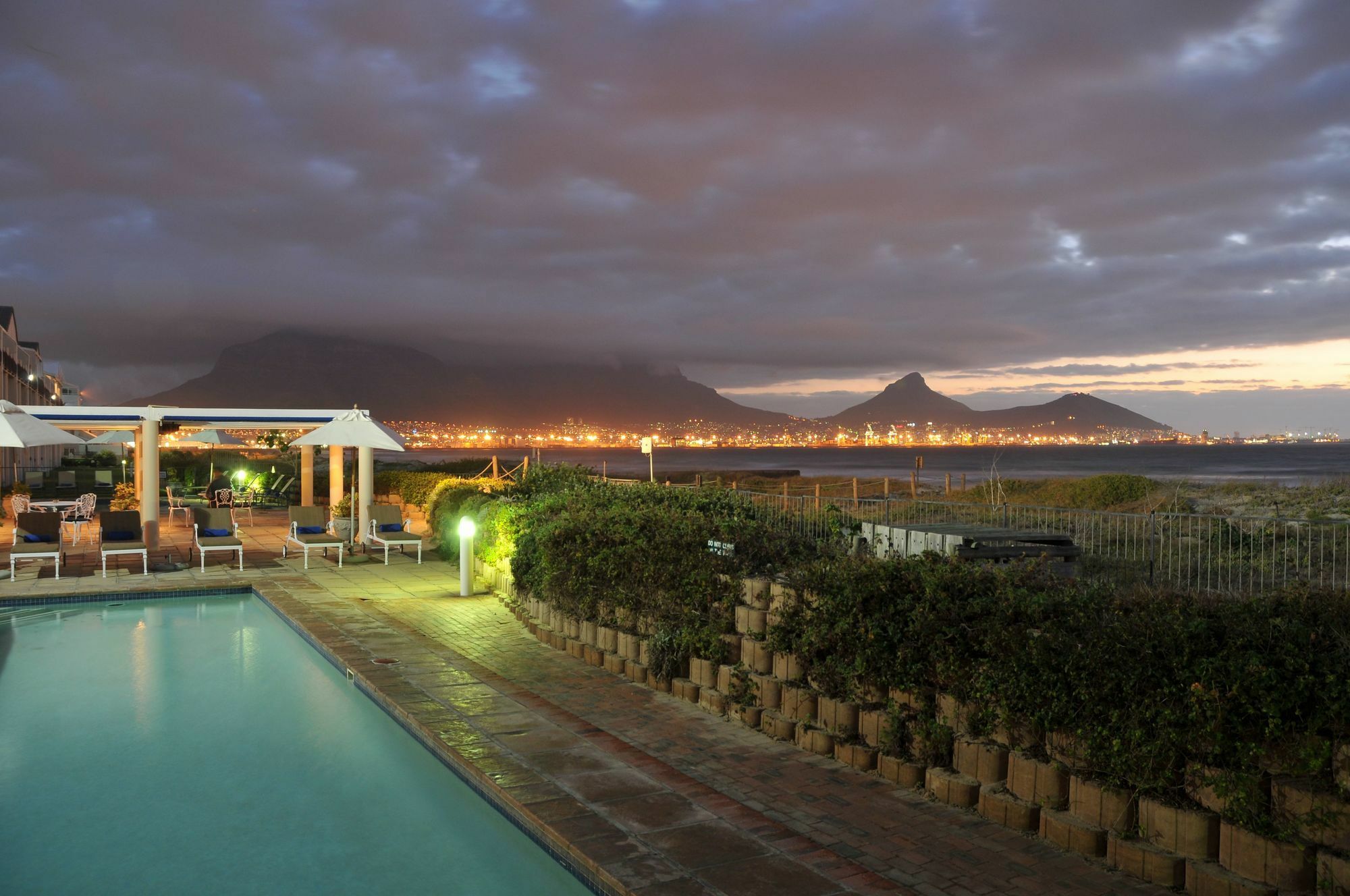 Cape Town Beachfront Apartments At Leisure Bay Extérieur photo
